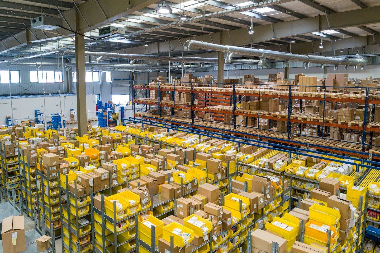 Warehouse and industrial facility building automation — temperature management and energy optimization